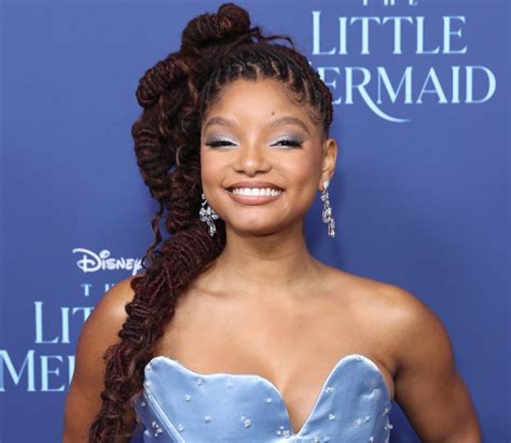 Halle Bailey in Bathing Suit is the "Girl of Your Dreams" — Celebwell