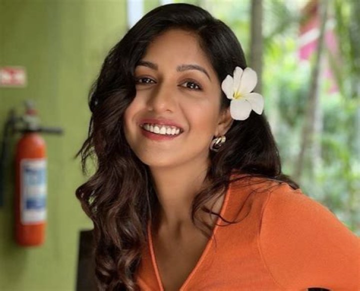 Ishita Dutta in Bathing Suit Says "Happy Bday Vatty" — Celebwell