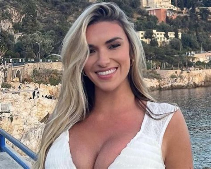 Kayla Simmons Shares Swimsuit Photo as "Life's Been Good" — Celebwell