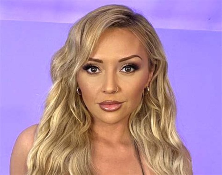 Kimberly Hart-Simpson in Bathing Suit is "35" — Celebwell