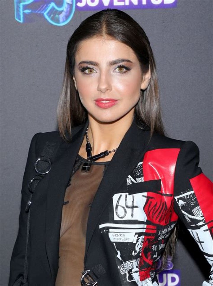 Michelle Renaud in Bathing Suit is "Going to Live This Life"