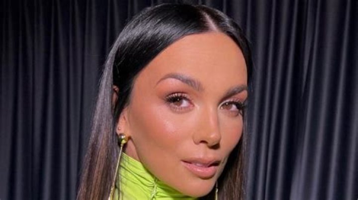 Paulina Krupińska in Bathing Suit Says "Have a Nice Day" — Celebwell