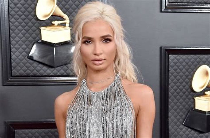 Pia Mia in Bathing Suit is "Perfection!" — Celebwell