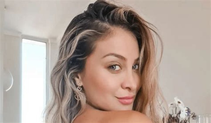 Sabrina Sosa in Bathing Suit Says "I Feel Like Travelling All the Time" — Celebwell