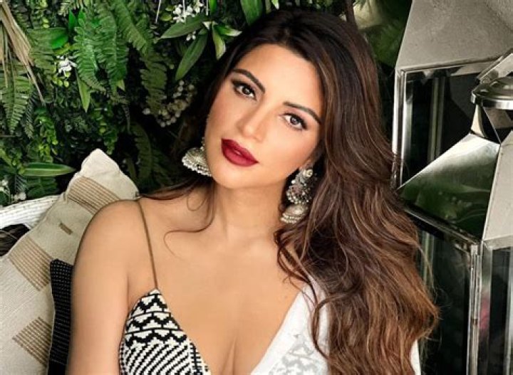 Shama Sikander in Bathing Suit Says "Let the Sea Set You Free" — Celebwell