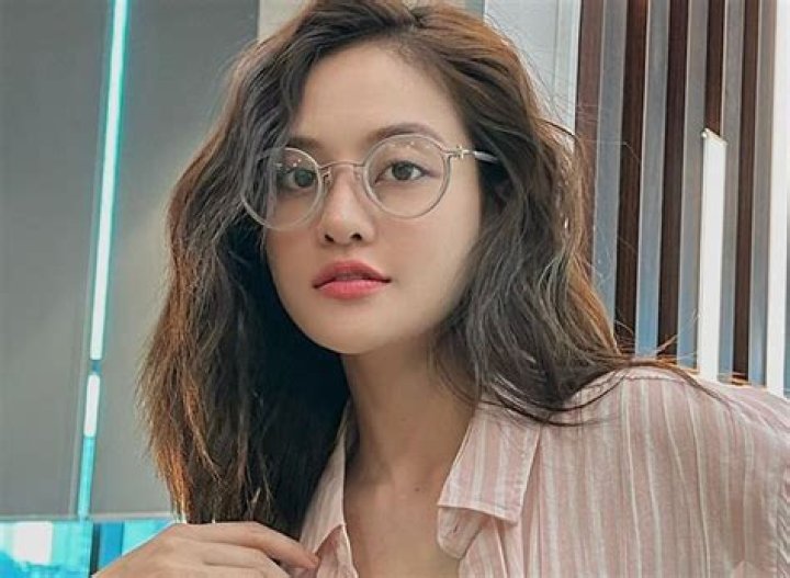 Thùy Anh in Bathing Suit Says "I Have to Play Insta Again" — Celebwell