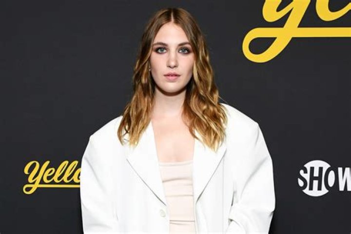 Yellowjackets’ Sophie Nélisse in Bathing Suit is “So Far, So Good” — Celebwell