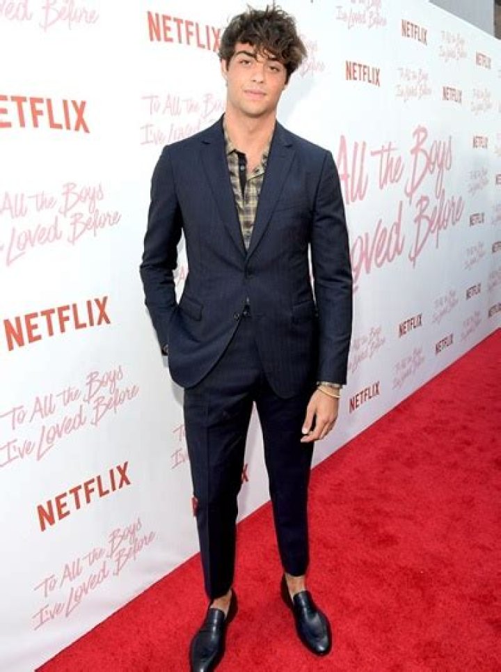 Noah Centineo Height Weight Body Measurements Shoe Size Stats Facts