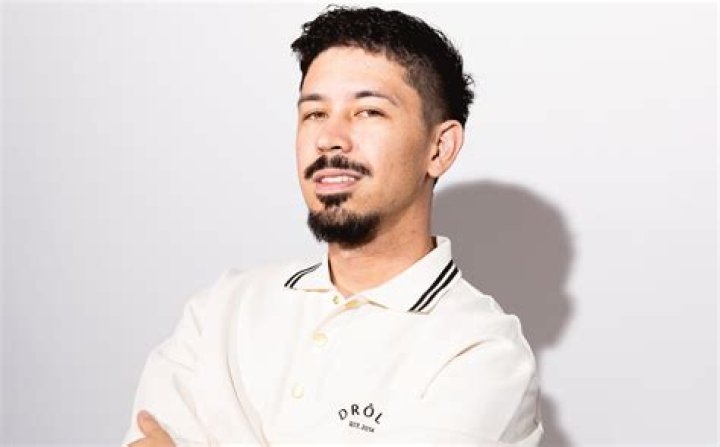 Noel Miller – Bio, Facts, Family Life of YouTube Comedian & Singer