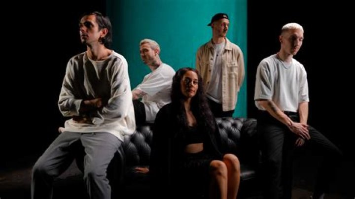 List of Famous Novelists - Biographies, Timelines, Trivia & Life History