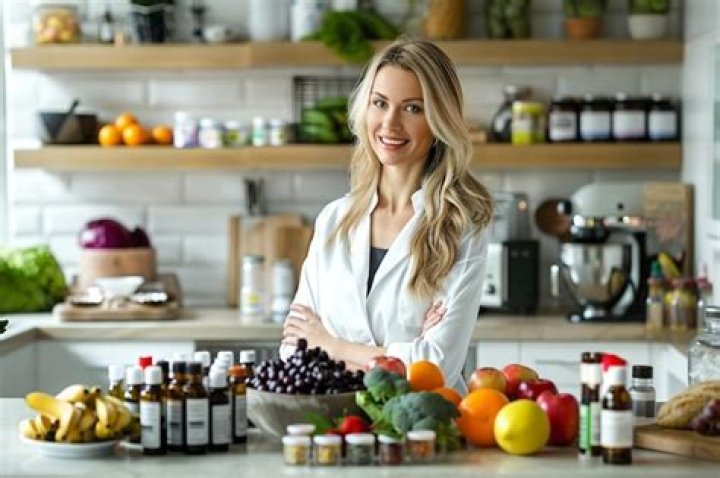 List of Famous Nutritionists - Biographies, Timelines, Trivia & Life History
