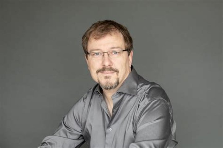 Oliver Drechsel’s biography, net worth, fact, career, awards and life story