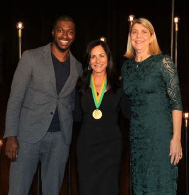 Paige Hurd Biography; Net Worth, Age, Height, Siblings, Parents, Twin, Boyfriend And Movies