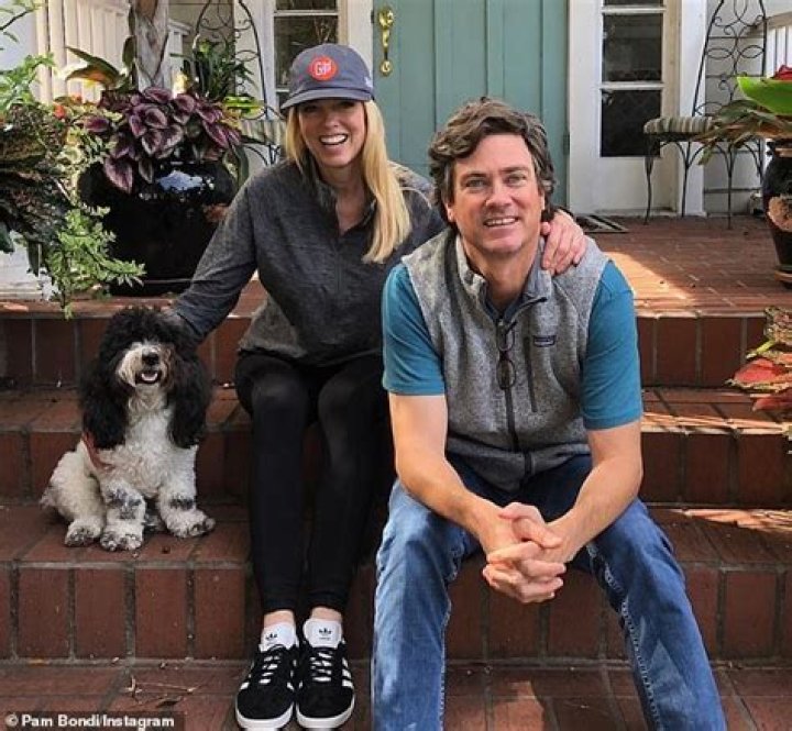 Pam Anderson family, husband, children, parents, siblings