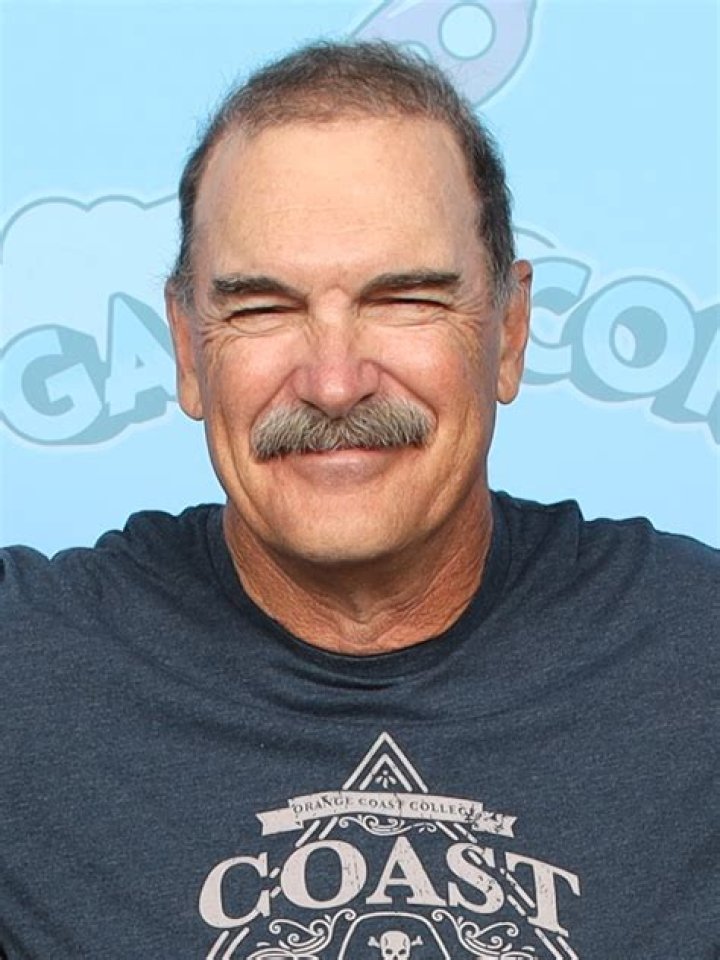 Patrick Warburton - Bio, Facts, Family Life of Actor