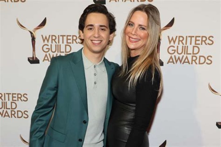 Pete Davidson Bio, Age, Height, Dad, Sister, Girlfriend, Movies, SNL and Net Worth