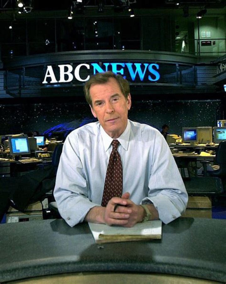 Peter Jennings Biography - Facts, Childhood, Family Life & Achievements