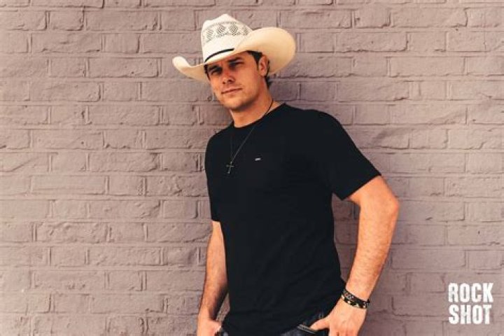 Randall King Age: Wiki, Biography , Height, Instagram, Girlfriend, Net Worth