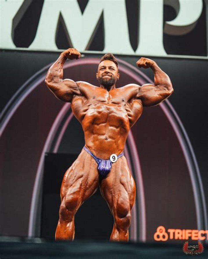 Regan Grimes height, weight, and arm measured