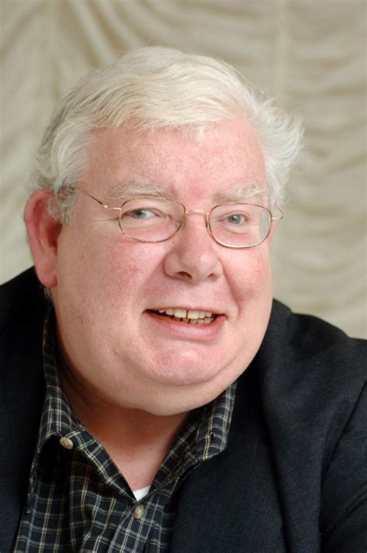 Richard Griffiths Biography - Facts, Childhood, Family Life & Achievements