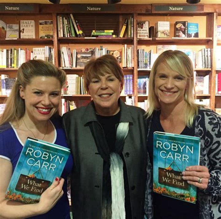 Robyn Carr’s biography, net worth, fact, career, awards and life story