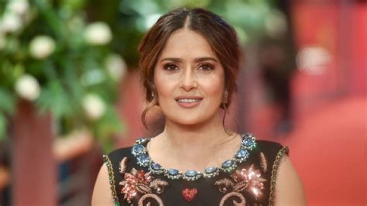 Salma Hayek Shows Off Her Natural Beauty In Makeup-Free Video And She Looks Like She’s In Her 20s!
