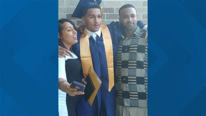 Sam Mustipher Parents, Brother, PFF, Contract, Draft, College, Siblings