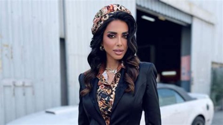 Sara Al Madani Net Worth, Husband, Age, Boyfriend, Height & More