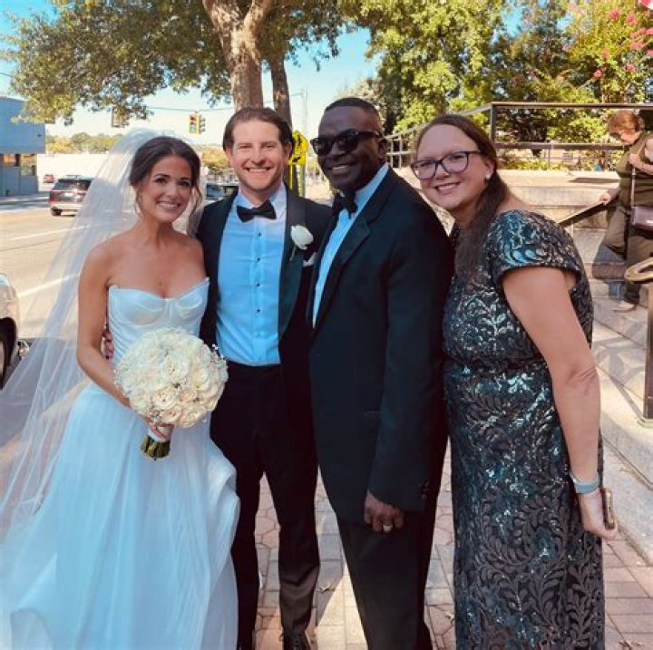 Scott Mason Bio, Wiki, Age, Birthday, Height, Wife, Family, WRAL-TV, Books, Salary, and Net Worth.