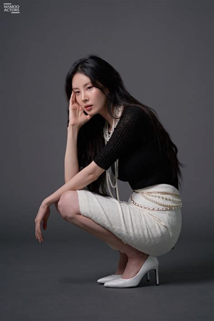 Seohyun (Seo Ju-hyun) Biography - Facts, Childhood, Family Life & Achievements of South Korean Actress & Singer