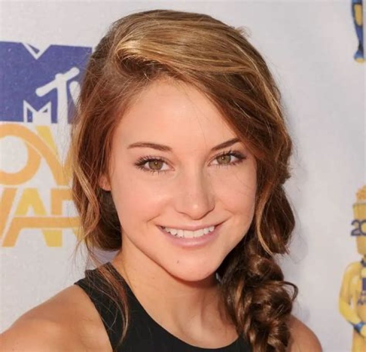 Shailene Woodley – Height, Weight, Bra Size, Measurements & Bio