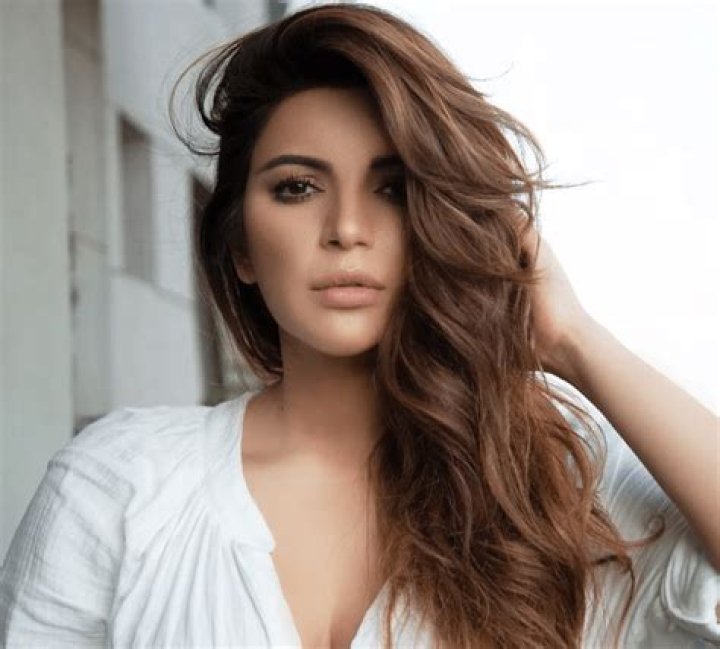 Shama Sikander Shares "Gorgeous" Swimsuit Photo — Celebwell