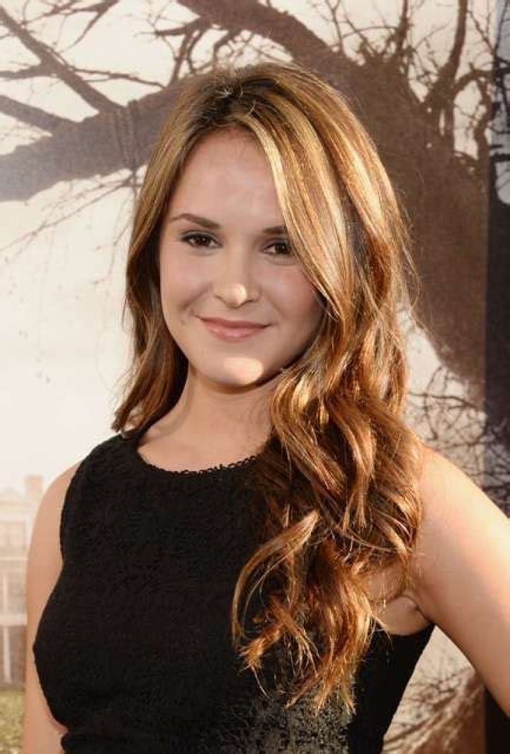 Shanley Caswell Bra Size, Age, Weight, Height, Measurements