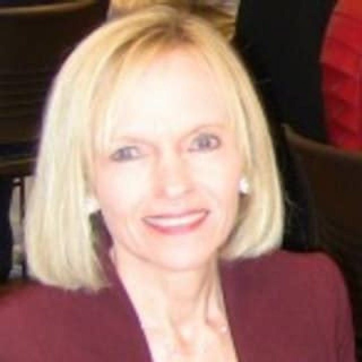 Shelley Hawkins – San Diego, CA