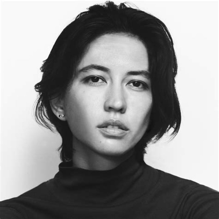 Sonoya Mizuno: Wiki, Age, Height, Boyfriend, Sisters, Mother, Net Worth & More