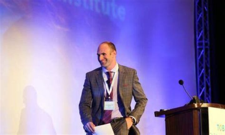 Dr. Steven Sampson, DO – Los Angeles, CA