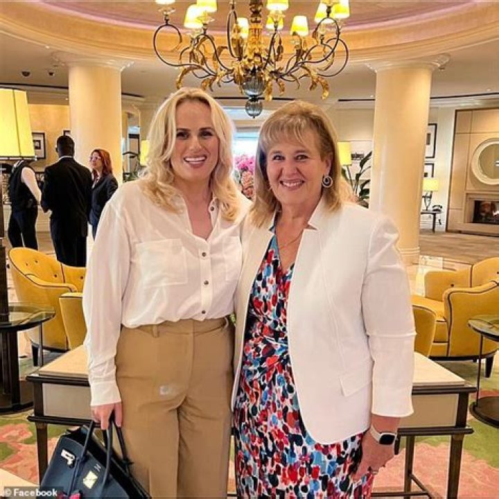 Sue Bownds Wiki, age, birthday, husband, children, Dog Judge, net worth