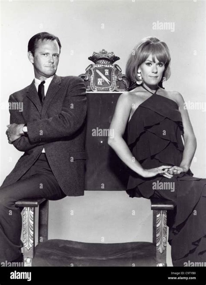 Tammy Grimes Biography - Facts, Childhood, Family Life & Achievements