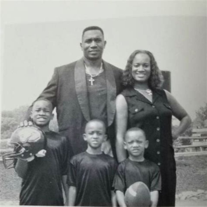 Tremaine Edmunds family, girfriend, parents, siblings, children