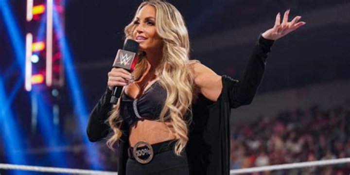Trish Stratus Biography - Facts, Childhood, Family Life & Achievements