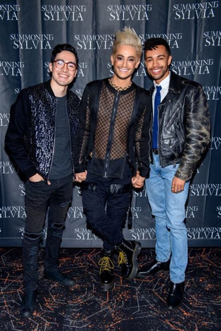 Troy Iwata Wiki, Age, Height, Family, Net worth & Realtionship