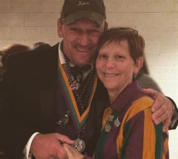 Troy Landry: Wife, net worth, tattoos, smoking & body facts