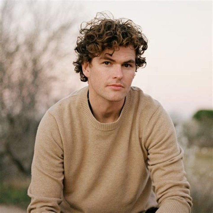 Vance Joy Biography - Facts, Childhood, Family Life & Achievements