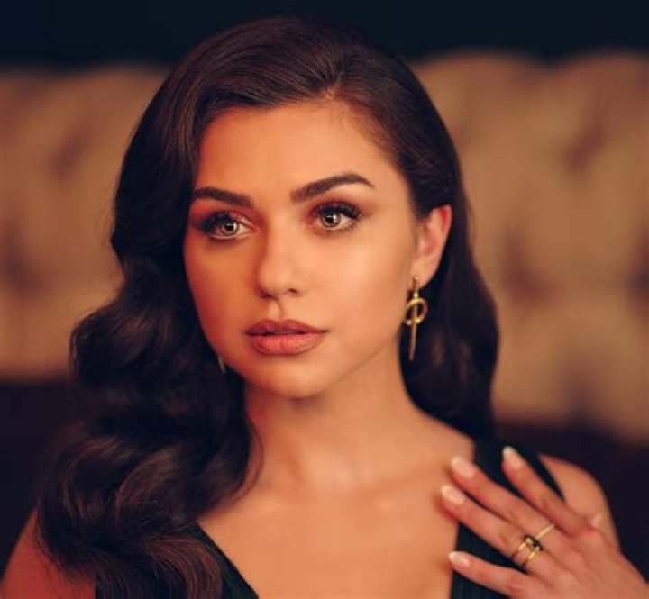 Victoria Konefal Height, Biography, Wiki, Age, Boyfriend, Net Worth