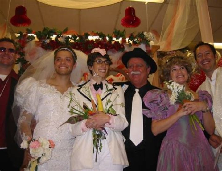 Victoria Vantoch Biography; Age, Books, Wedding, Ethnicity