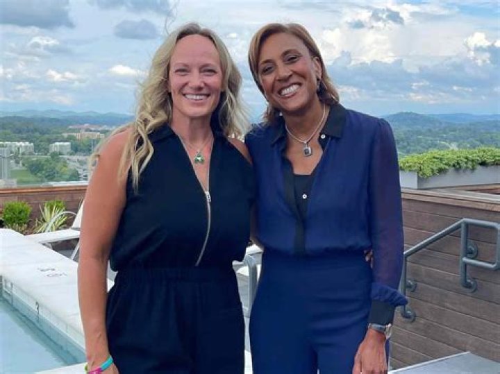 What business does Robin Roberts own? Did Robin Roberts play professional basketball?