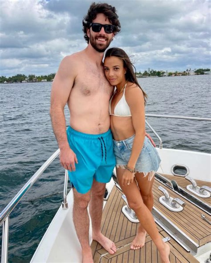 Who Is Groovy_Mal Tiktok? Meet Mallory Jade On Instagram