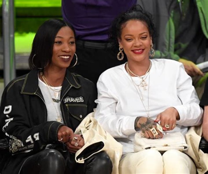 Who Is Rihanna’S Best Friend? – Celebrity