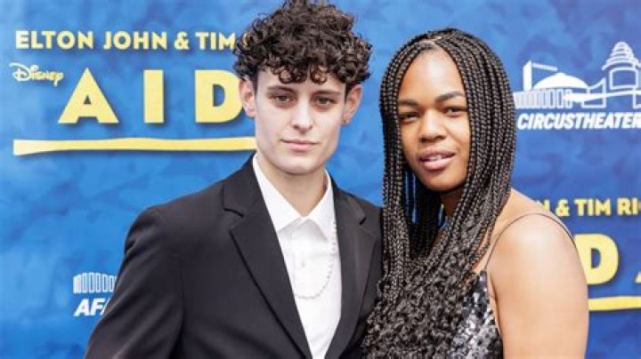 Who Is Thorn Roos de Vries? Anne+ Cast Gender Sexuality And Partner Revealed