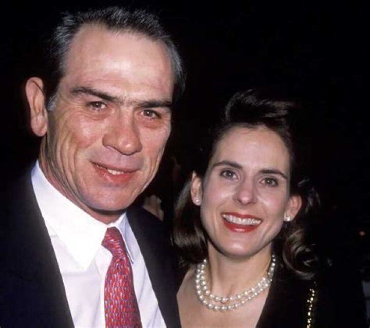 Who is Tommy Lee Jones' second wife Kimberlea Cloughley? Wikipedia, age, divorce, children, photographer, net worth